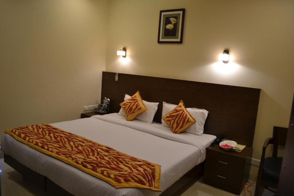 Hotel Adi Ναγκπούρ Εξωτερικό φωτογραφία