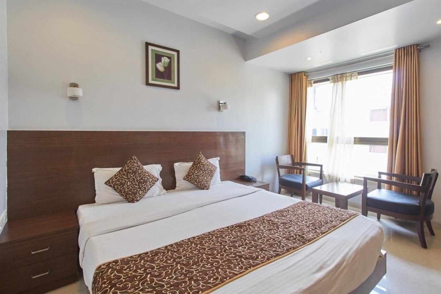 Hotel Adi Ναγκπούρ Εξωτερικό φωτογραφία